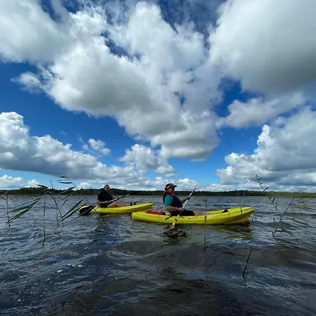 Holidayhouse With Sauna And Pond Leesoja Puhkemaja בית נופש Ranniku