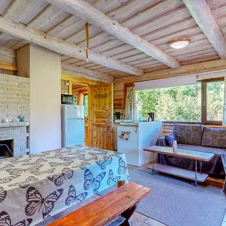 Holidayhouse With Sauna And Pond Leesoja Puhkemaja 펜션 *