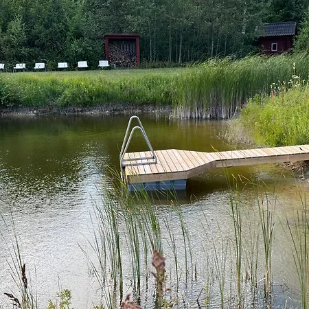 Holidayhouse With Sauna And Pond Leesoja Puhkemaja