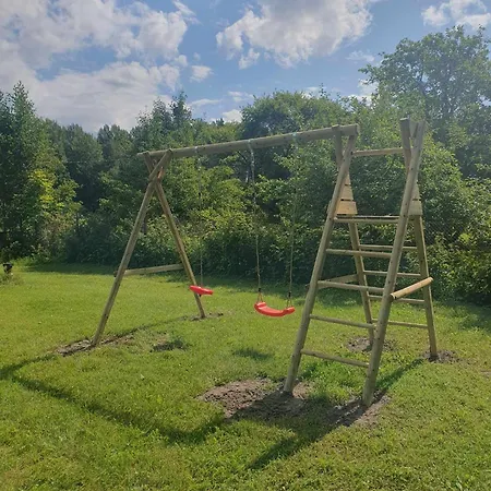 Holidayhouse With Sauna And Pond Leesoja Puhkemaja 펜션 *