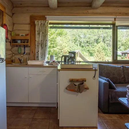 Holidayhouse With Sauna And Pond Leesoja Puhkemaja Casa vacanze