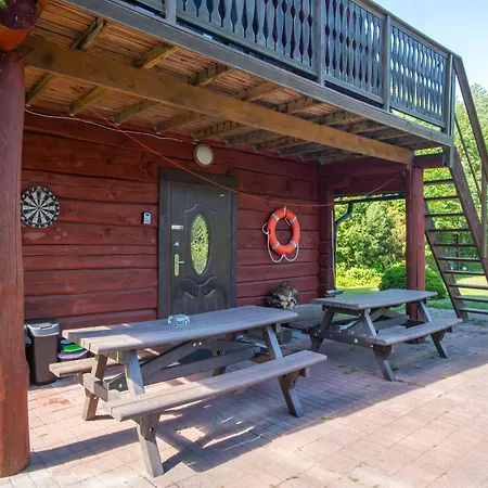 Holidayhouse With Sauna And Pond Leesoja Puhkemaja Casa vacanze Ranniku